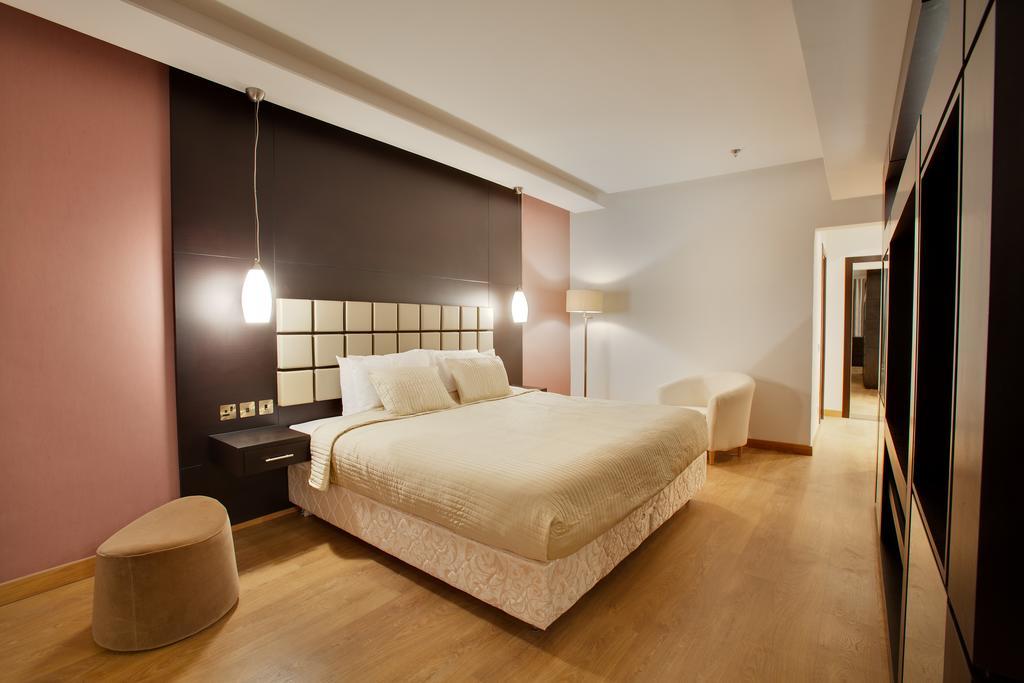 The Rester Hotel Kuwait City Room photo