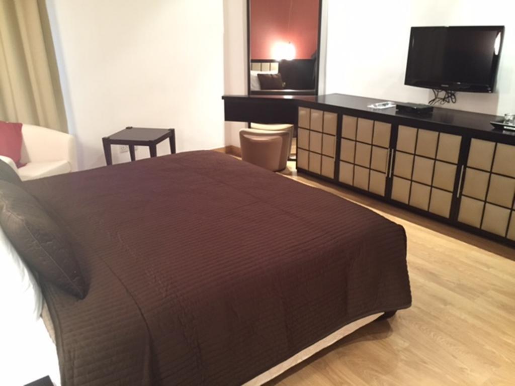 The Rester Hotel Kuwait City Room photo
